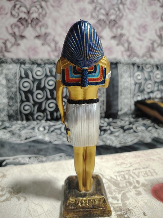 Продается статуэтка древнеегипетского бога гор