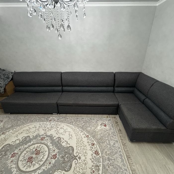 Угловой диван для гостиной