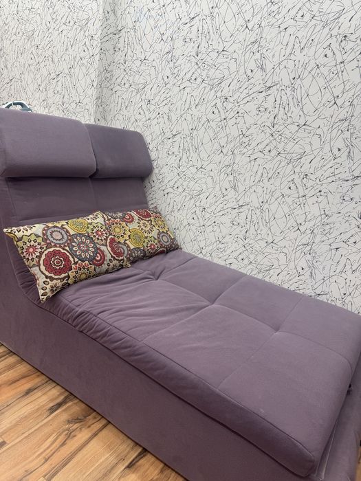 Срочно продам диван. Цена 15000тг