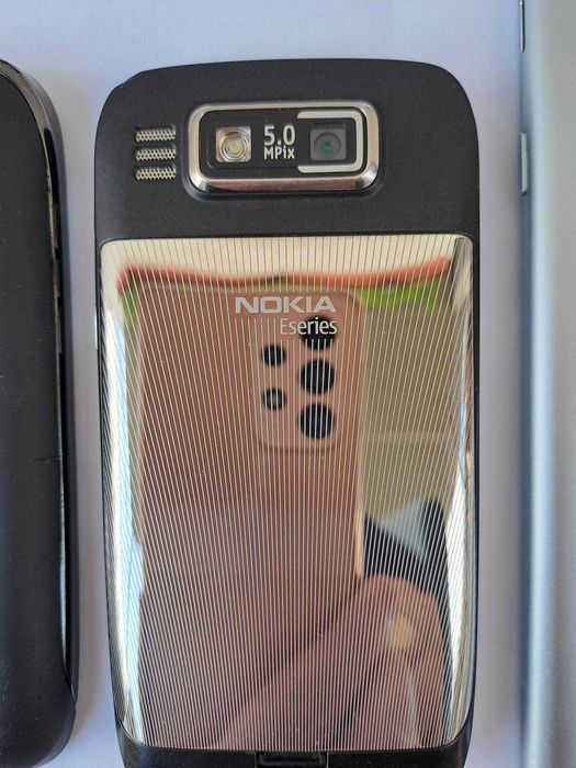 Телефон Нокия Nokia E 72