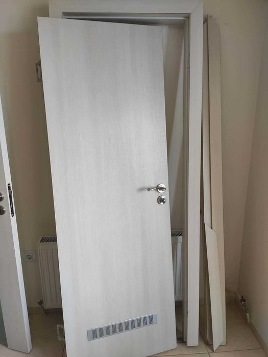 Интериорна врата