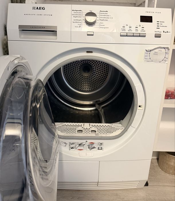 Uscător de rufe AEG  8 kg, Pompa de căldură l.Stare impecabila, foarte bine întreținut si curățat