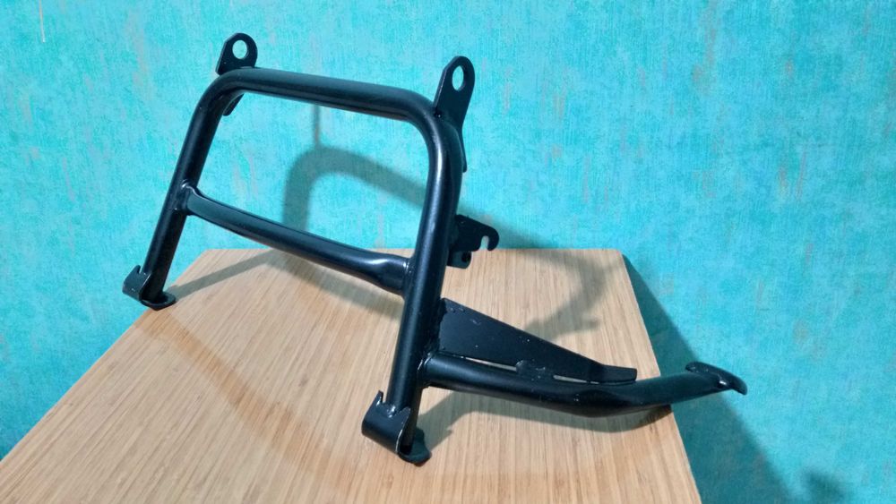 Продаётся ножка центральная для скутера