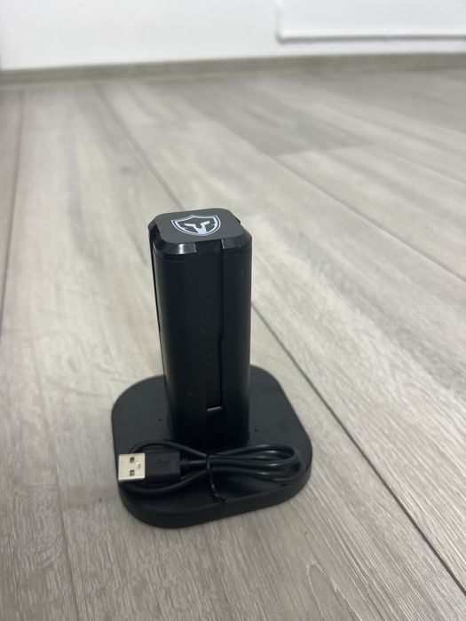 Stație de încărcare Battletron pentru Joy-Con-uri Nintendo Switch