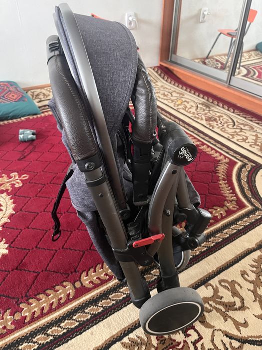 Коляска легкая продажа срочно