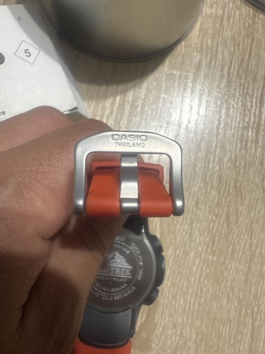 Casio РRO TREK  состояние новых.Недорого.