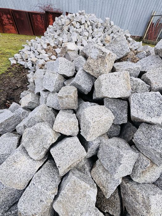 Продавам гранитни павета 10х10см