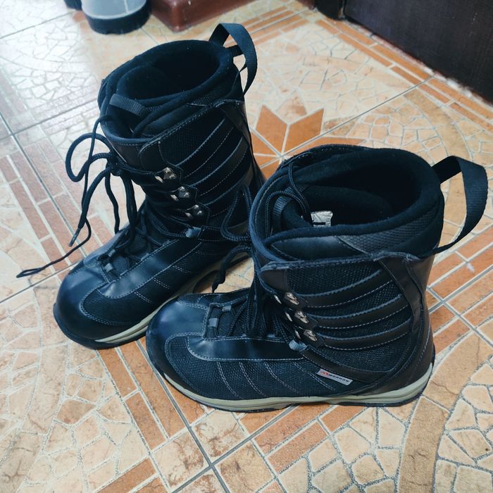 Сноуборд Head с креплением и ботинками