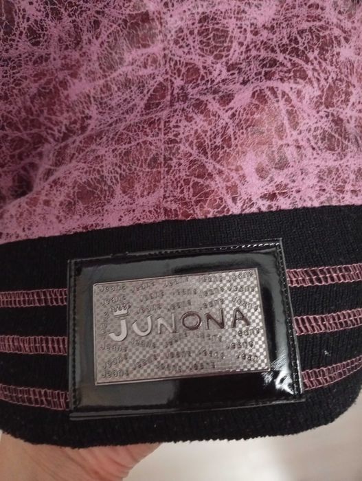 Преходно яке на Junona