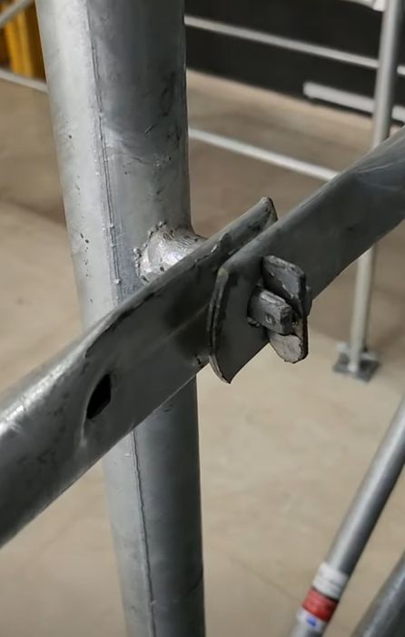 Рамково галванизирано скеле CE 12810/11