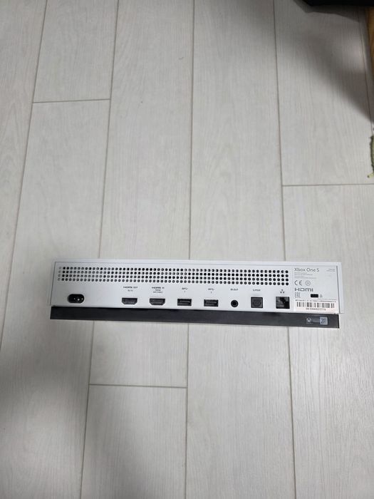 Vand Xbox One S 1Tb  + DVD