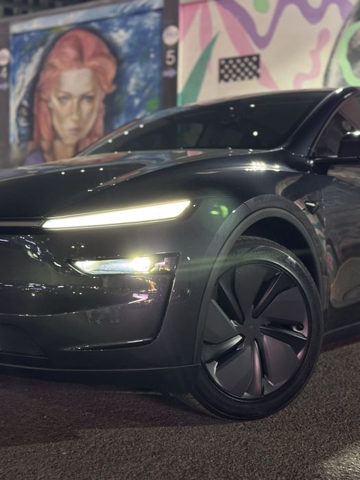 Tesla Model Y 2025 | 3 500 км | RWD | Идеальное состояние