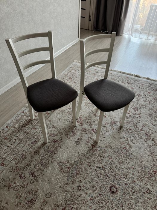 Продам пластиковые стулья, Кантри