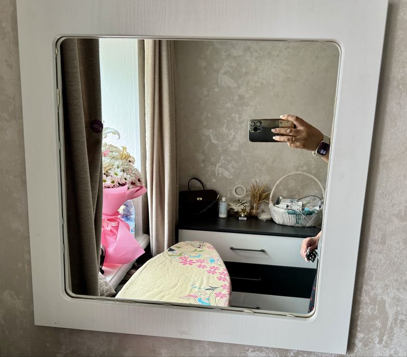 Пролам зеркало с тумбой