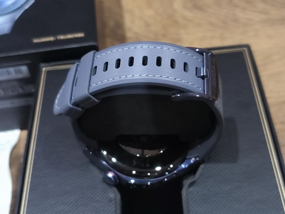 Huawei watch 5 46mm  Purple Titanium