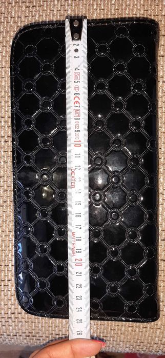 Poșetă plic neagra din lac