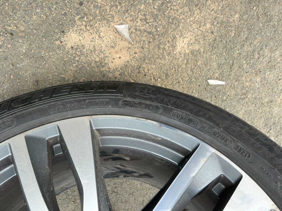 Продавам 4 бр. летни гуми Michelin Latitude Sport 235/55/19 DOT 2821.