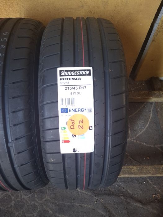 215 45 17 Bridgestone DOT 2022 vara NOI