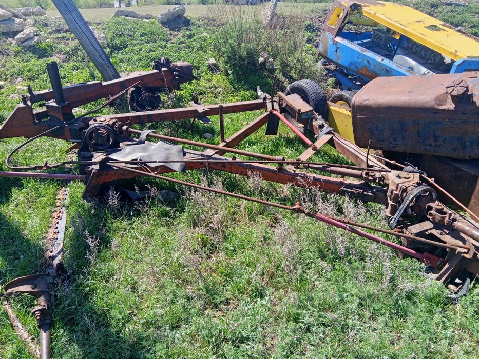 Продам два трактора мтз-80