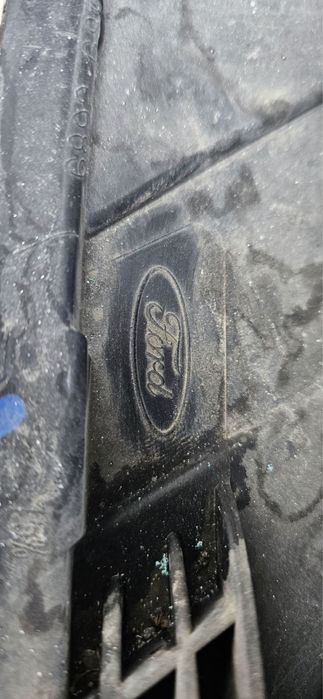 Десен фар за Форд Транзит 2016