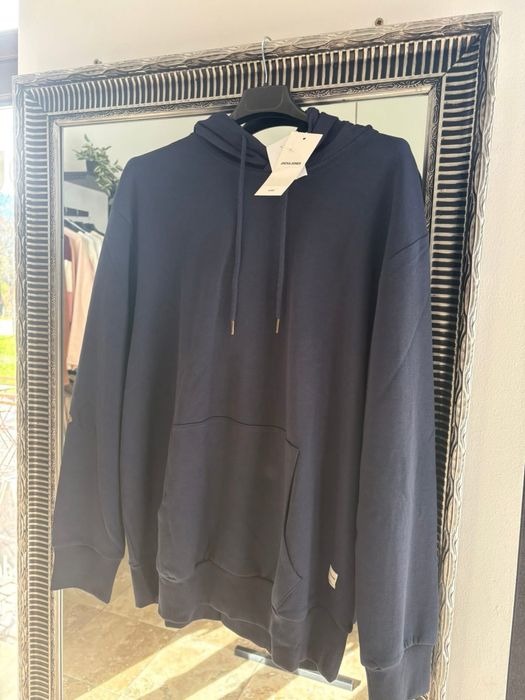 Vand haine noi de firma (outlet)
