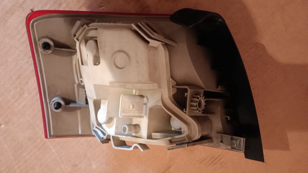 Десен външен стоп за а4/b7 kombi