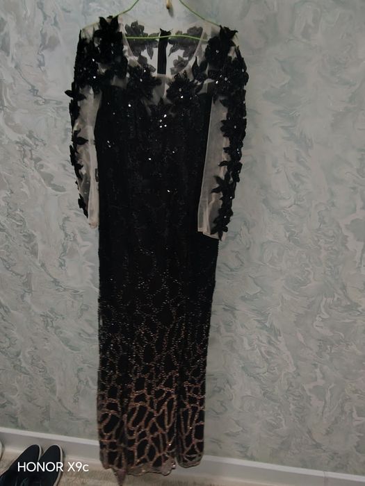 Вечерний платье.