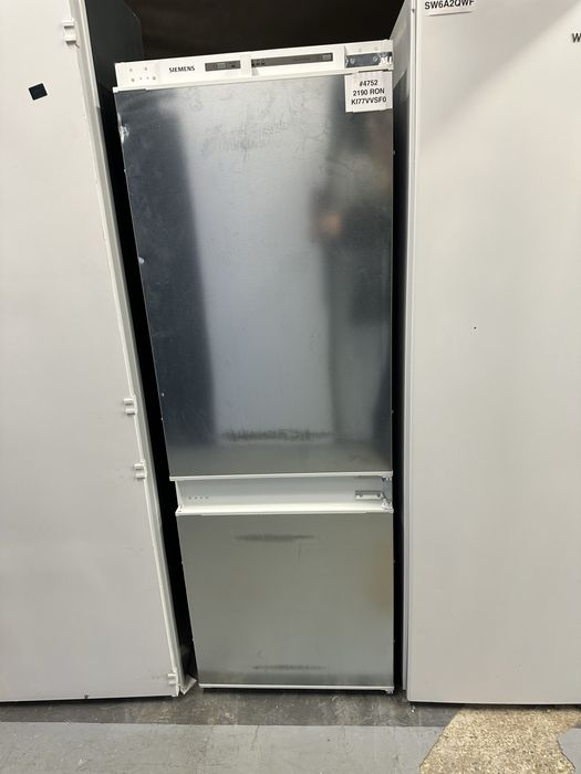 Combina frigorifică încorporabilă Siemens KI77VVSF0
