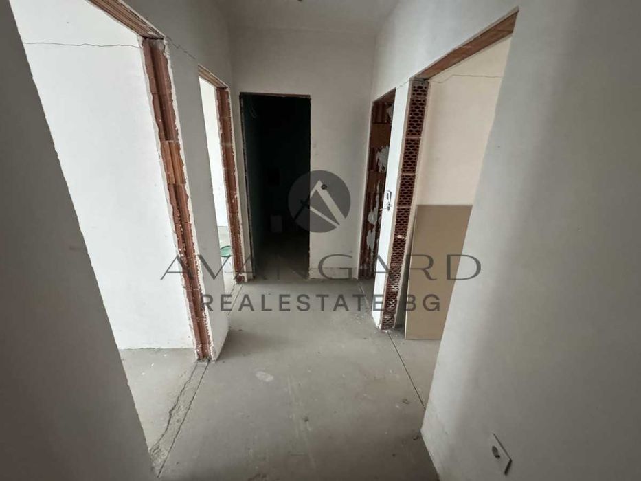 Продава се Тристаен апартамент в Пловдив, Христо Смирненски - 204 кв.м за 731 €/кв.м - Снимка #9