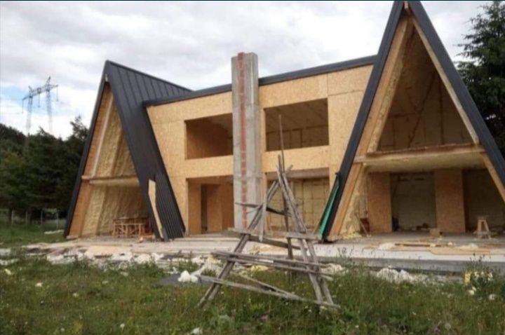 Vand căsuțe 
Construiesc casa