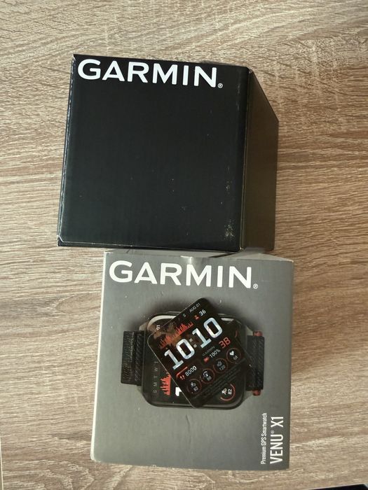 Смарт часовник GARMIN VENU X1