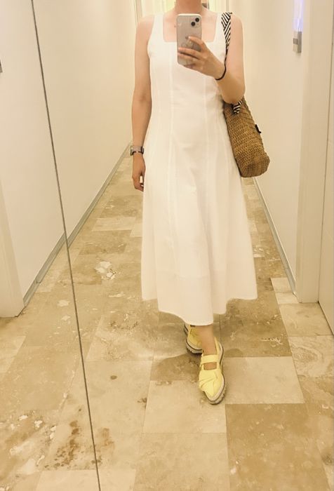 Rochie albă, de vară, captusită, din bumbac si in.
