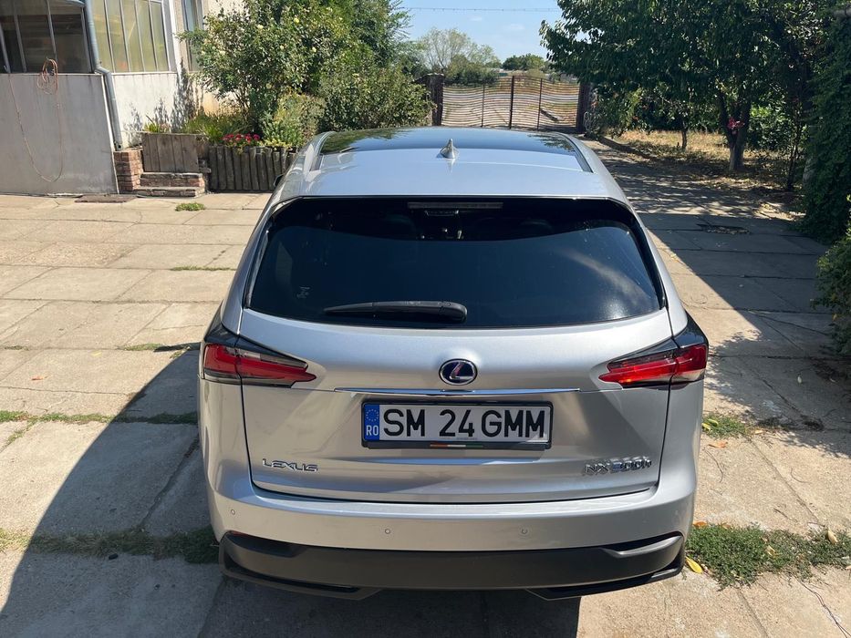 De vanzare Lexus NX 300h