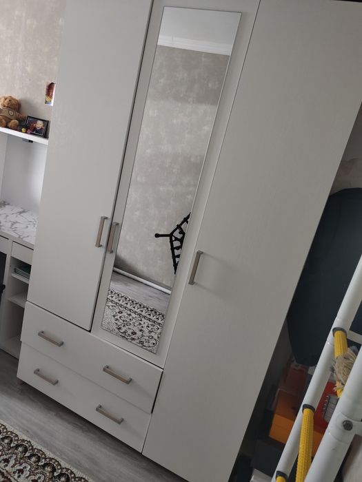 Продам 2 шкафа в отличном состоянии