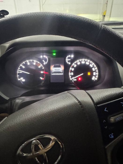 Тойота прадо  2021