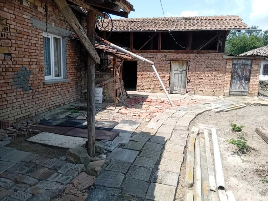 Продава се Къща в с. Козаревец, Област Велико Търново - 1060 кв.м за 41 €/кв.м - Снимка #12