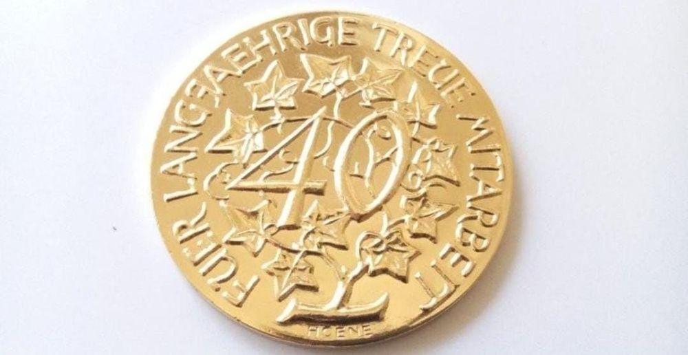 2 insigne/medalii germane din bronz