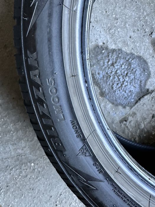 235/45 R18 Bridgestone Blizzak LM005  DOT2222