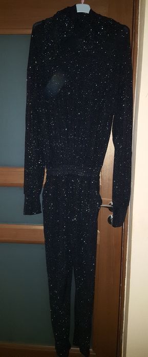 Salopeta neagra paiete purtata o singura data