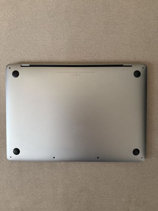 MacBook Pro 13 дюймов Space Grey