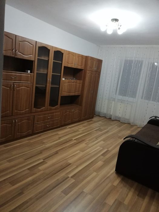 Inchiriez apartament 2 camere Sighisoara utilat si mobilat ,str garoafelor disponibil din data 5-10 su se accepta animale de companie ap 8