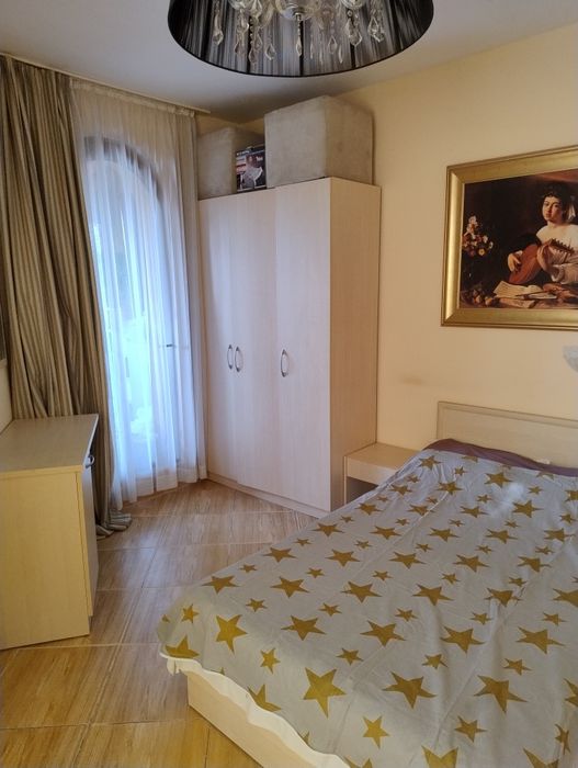 Апартамент  наем Септември-Май