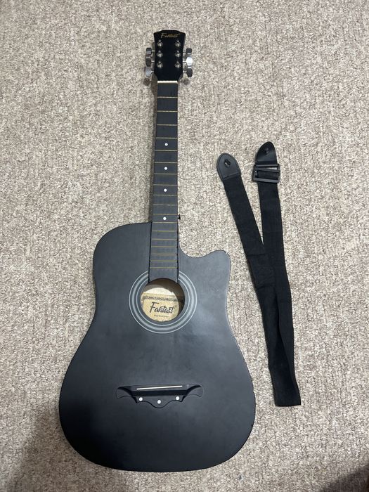 Продам гитару fantast