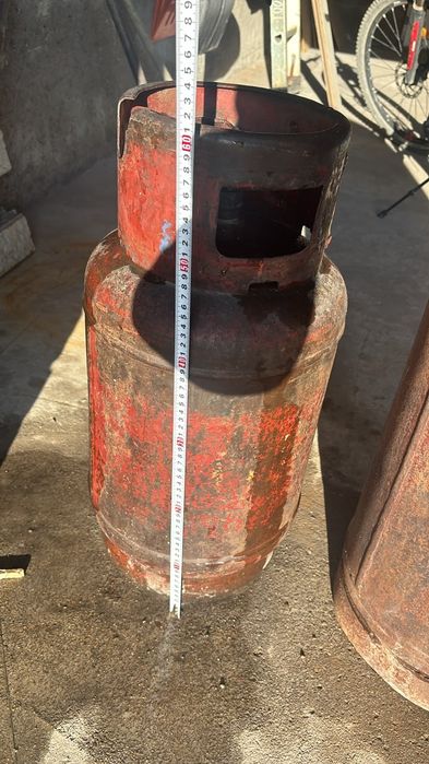Продам газовые баллоны, б/у.