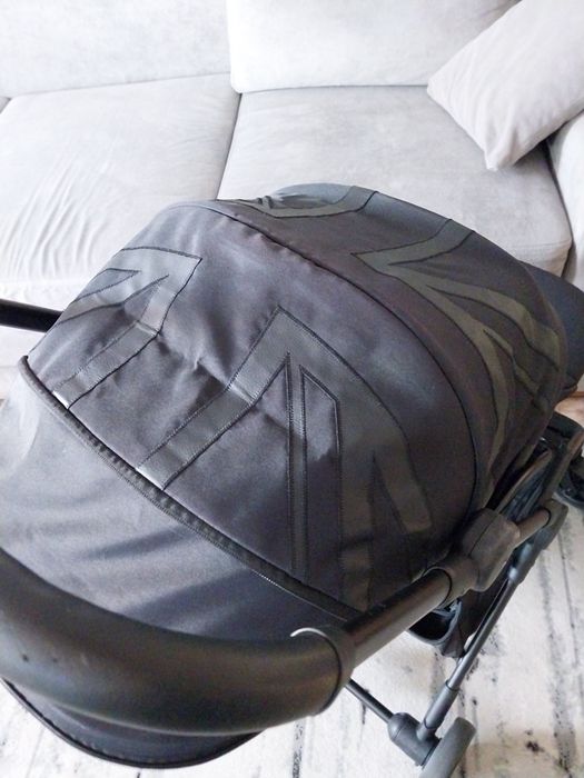 Продам прогулочную коляску Easy wolker