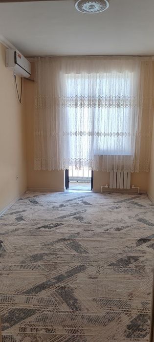 Термиз шахар Мед институт олдидан 2 хоналик 1 этаж уй ижарага берилади
