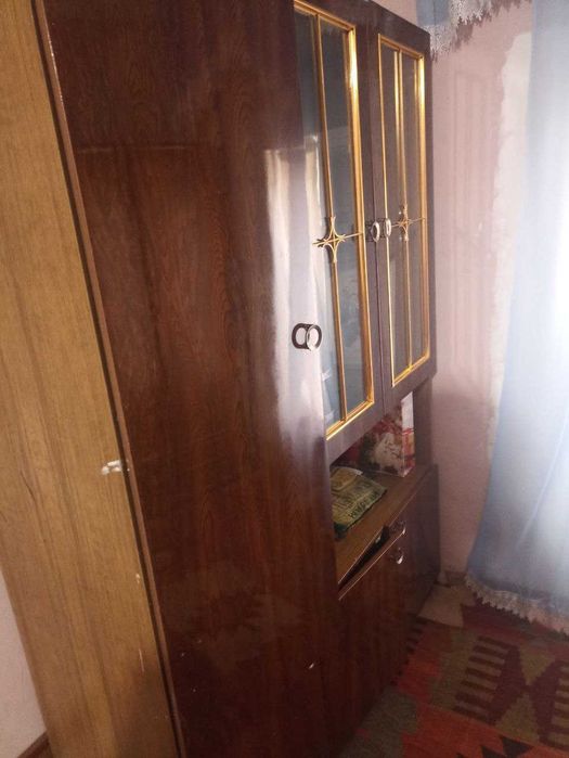 Uy jihozlari yumshoq mebellar va shkaf