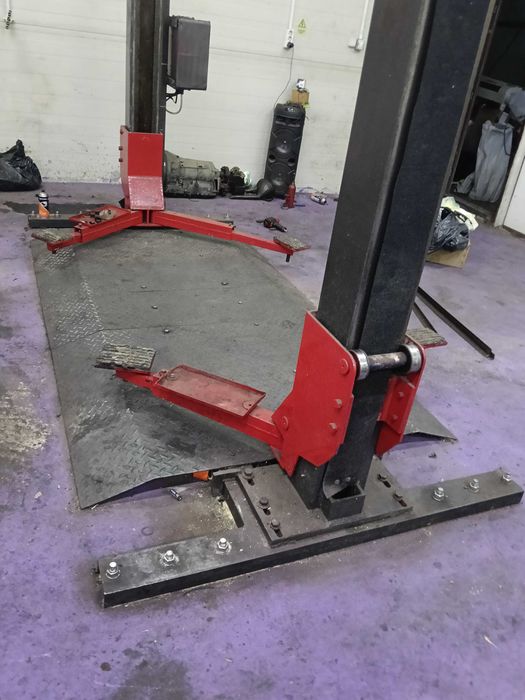 Vand elevator cu surub