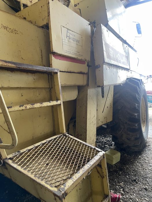 Combina New Holland 8080 si piese pentru combina