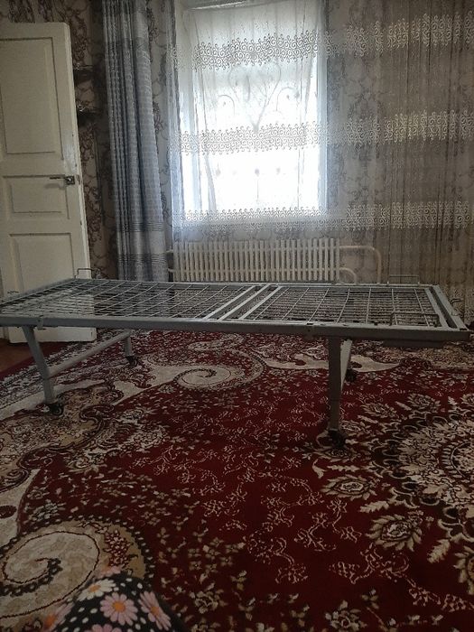 Медицинский кроват